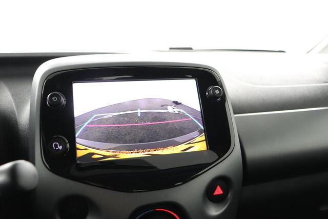 Toyota AYGO 1.0 VVT-i x-play | Apple Carplay/Android Auto | Airco | Parkeercamera |
