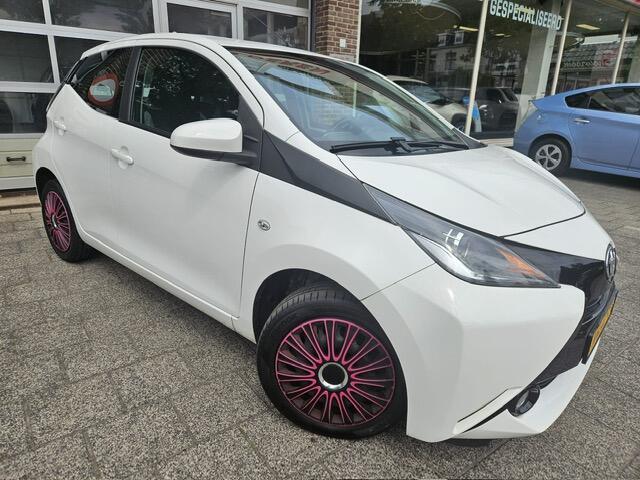 Toyota AYGO 1.0 VVT-i x-play Camera