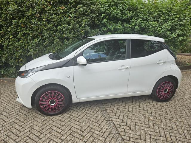 Toyota AYGO 1.0 VVT-i x-play Camera