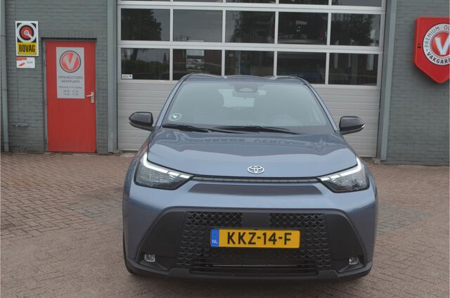 Toyota AYGO X Hybrid 115 play LM-velg, stoelverw. ACC, Camera