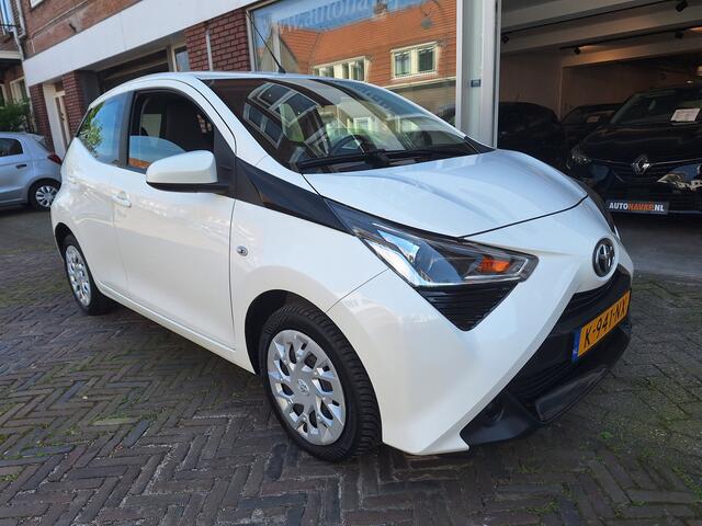 Toyota AYGO 1.0 VVT-i X-Play 5Drs /Camera/Navi/Apple/Android/1e Eig/Garantie