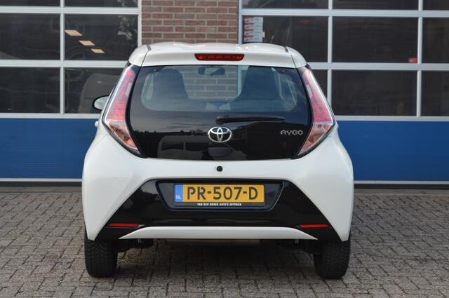 Toyota AYGO 1.0 VVT-i x-play | AIRCO - CAMERA