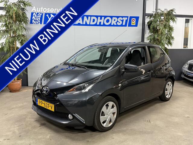 Toyota AYGO 1.0 VVT-i x-play // Aico // carplay