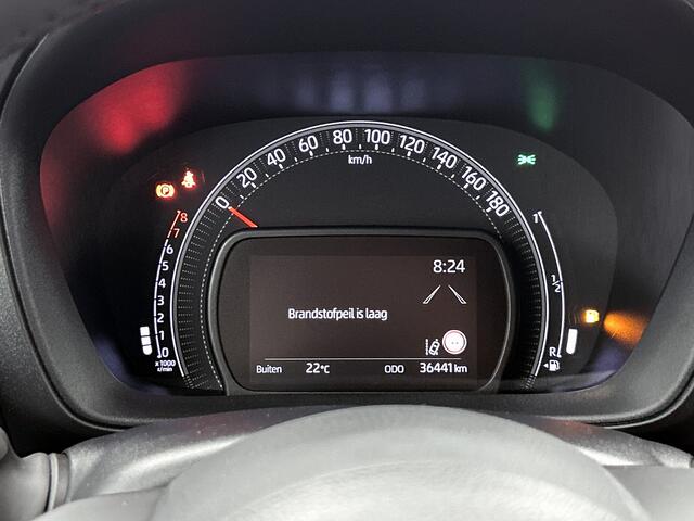 Toyota AYGO X 1.0 VVT-i MT Undercover Premium | Parkeersensoren V+A | JBL-Audio | Stoelverwarming | Onderweg-naar-dealer
