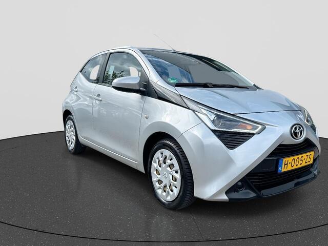 Toyota AYGO 1.0 VVT-i x-play RIJKLAAR | Airco | Camera | AppleCarplay & Android Auto