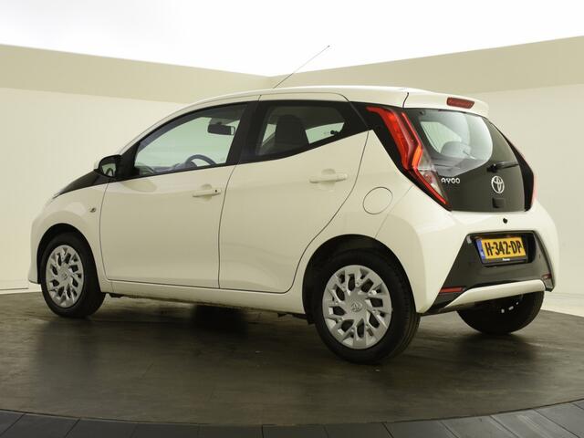 Toyota AYGO 1.0 VVT-i x-play | Carplay | Camera | Airco