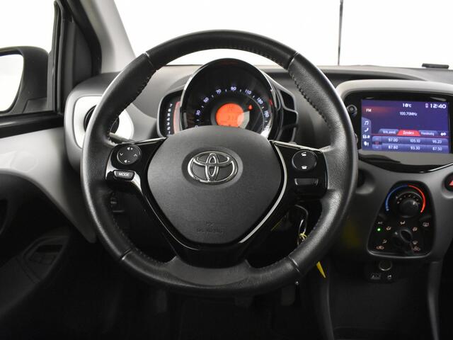Toyota AYGO 1.0 VVT-i x-play | Carplay | Camera | Airco