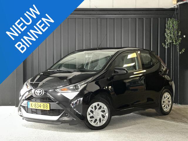 Toyota AYGO 1.0 VVT-i x-play | 1 Eigenaar | Camera | Apple Carplay/Android Auto | Airco | Hill Hold Functie |
