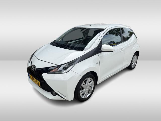 Toyota AYGO 1.0 VVT-i x | achteruitrijcamera | airco | 15 inch allseason | zuinig |