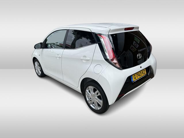 Toyota AYGO 1.0 VVT-i x | achteruitrijcamera | airco | 15 inch allseason | zuinig |