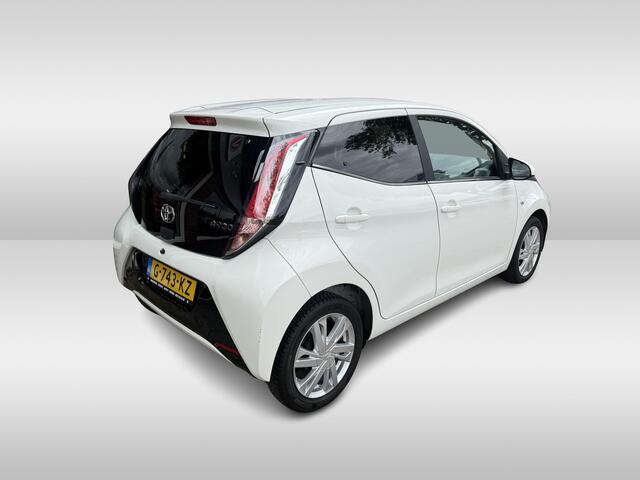 Toyota AYGO 1.0 VVT-i x | achteruitrijcamera | airco | 15 inch allseason | zuinig |
