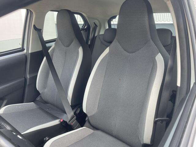 Toyota AYGO 1.0 VVT-i x-play