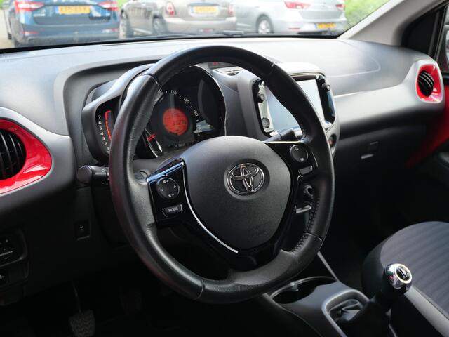 Toyota AYGO 1.0 VVT-i X-PLAY | CAMERA | CARPLAY | NAVIGATIE | ALL-SEASON | APK 03-2027!!