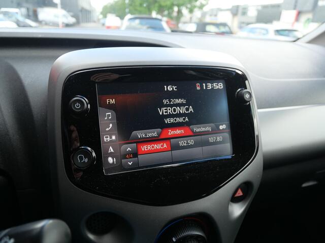 Toyota AYGO 1.0 VVT-i X-PLAY | CAMERA | CARPLAY | NAVIGATIE | ALL-SEASON | APK 03-2027!!