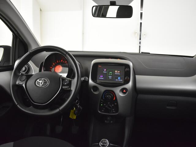 Toyota AYGO 1.0 VVT-i x-play | Carplay | Camera | Airco