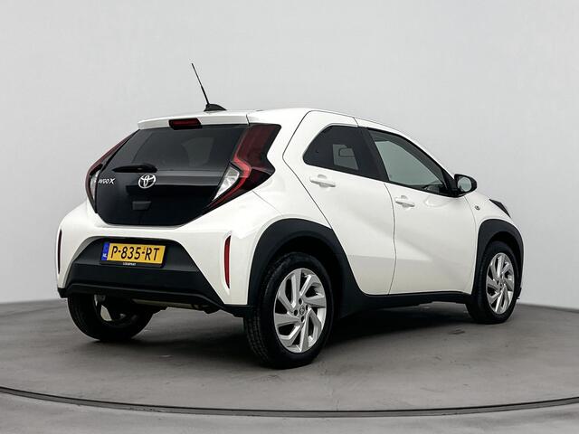 Toyota AYGO X 1.0 VVT-i S-CVT first | LED verlichting | Climate Control | Velgen | Cruise control Adaptive | Apple CarPlay/Android auto | achteruitrijcamera |