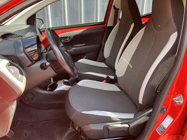 Toyota AYGO 1.0 VVT-i x-play * CAMERA / CRUISE CONTROLE *