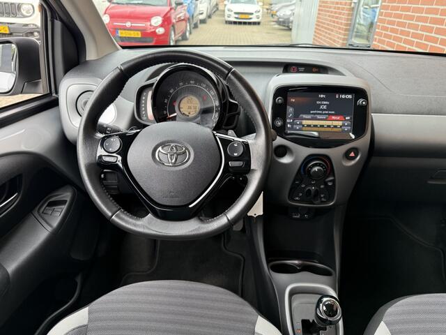 Toyota AYGO 1.0 VVT-i x-play AUTOMAAT CARPLAY CAMERA BLUETOOTH NL-AUTO