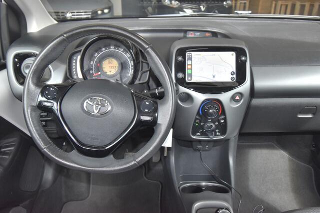 Toyota AYGO 1.0 VVT-i x-play , NAVI VIA APP , AIRCO , A UITRIJ CAM , EL VOOR ,
