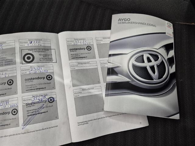 Toyota AYGO 1.0 VVT-i x-play AUT! 1e Eig! Camera! Nwe APK! VERWACHT!