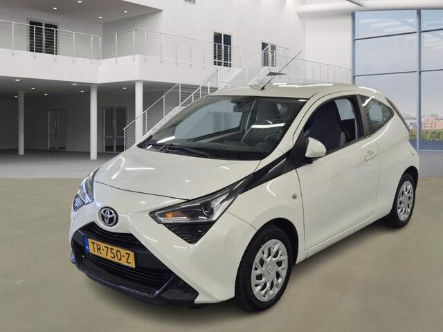 Toyota AYGO 1.0 VVT-i x-play AUT! 1e Eig! Camera! Nwe APK! VERWACHT!