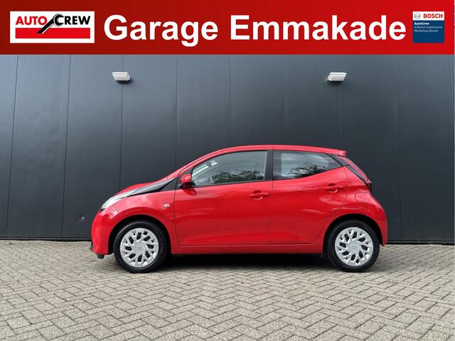 Toyota AYGO 1.0 VVT-i x-play | Lane assist | Camera