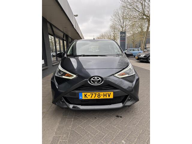 Toyota AYGO 1.0 VVT-i x-play