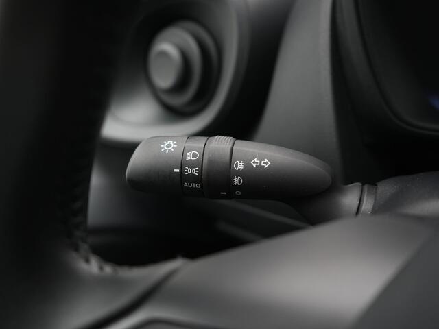 Toyota AYGO X 1.0 VVT-i MT first | NL Auto | Dealer Onderhouden | Onderweg-naar-dealer