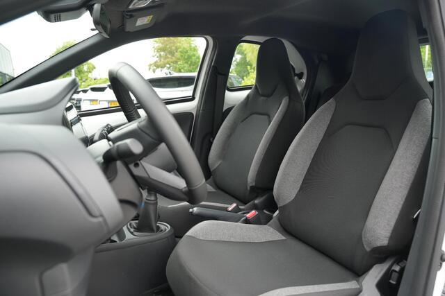 Toyota AYGO X 1.0 VVT-i MT