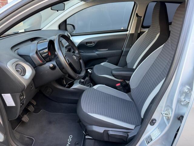 Toyota AYGO 1.0 VVT-I X-JOY Carplay Camera Climat control