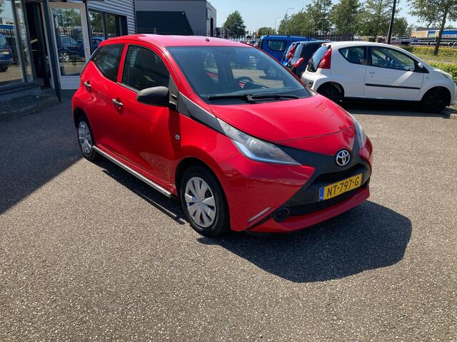 Toyota AYGO 1.0 VVT-i 5Drs x-fun. Nw APK. Airconditioning. bouwjaar 2017