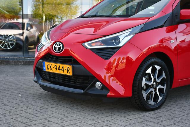 Toyota AYGO 1.0 VVT-i x-joy 5-deurs 72pk | Climate Control | Lichtmetalen velgen 15" | Achteruitrijcamera |