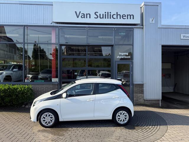 Toyota AYGO 1.0 VVT-i x-play limited