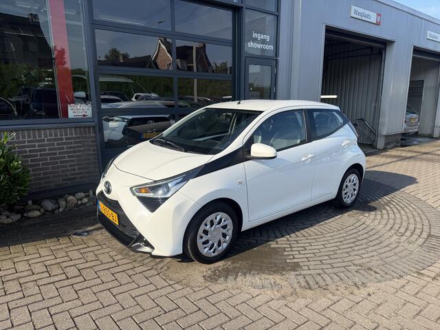 Toyota AYGO 1.0 VVT-i x-play limited