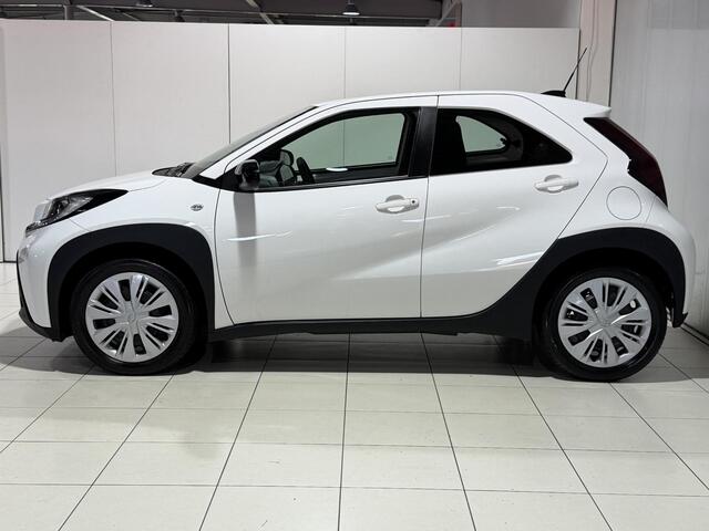 Toyota AYGO X 1.0 VVT-i S-CVT Play
