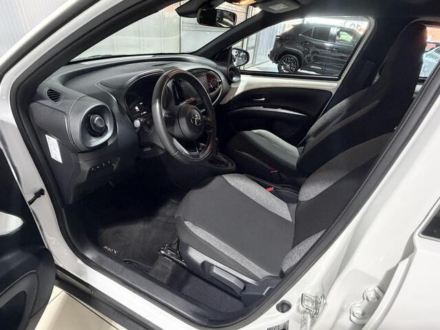 Toyota AYGO X 1.0 VVT-i S-CVT Play