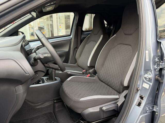 Toyota AYGO X 1.0 VVT-i MT Pulse | GEEN AFLEVERKOSTEN | Apple/Android, Cruise control, Lichtmetalen velgen 17", Voorstoelen verwarmd