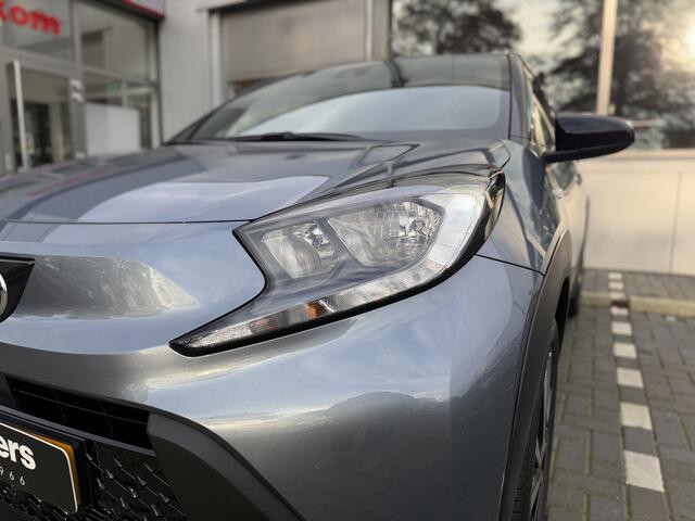 Toyota AYGO X 1.0 VVT-i MT Pulse | GEEN AFLEVERKOSTEN | Apple/Android, Cruise control, Lichtmetalen velgen 17", Voorstoelen verwarmd