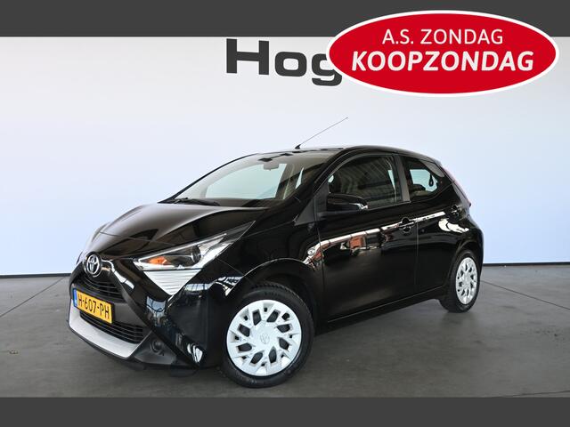 Toyota AYGO 1.0 VVT-i x-play limited Airco LED Carplay 1e Eigenaar Goed Onderhouden! Inruil Mogelijk!