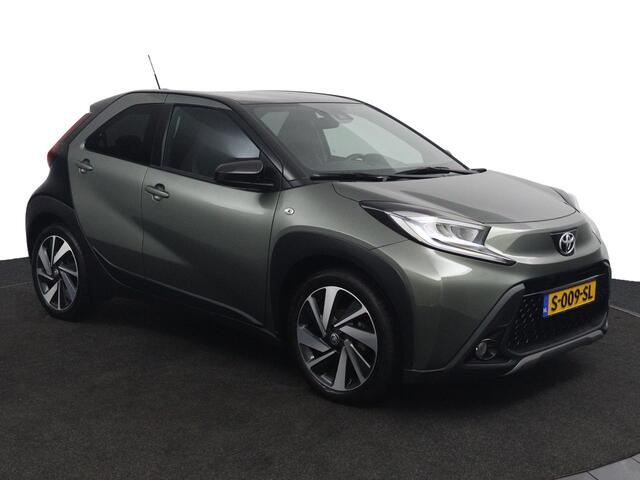 Toyota AYGO X 1.0 VVT-i MT Envy | Cardamon Green metallic / zwart dak | navigatiesysteem full map | JBL-audio installatie premium |