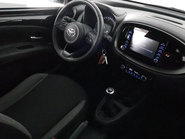 Toyota AYGO X 1.0 VVT-i MT First | Apple Carplay & AndroidAUTO | Lichtmetalen velgen | Camera | Privacy Glass |