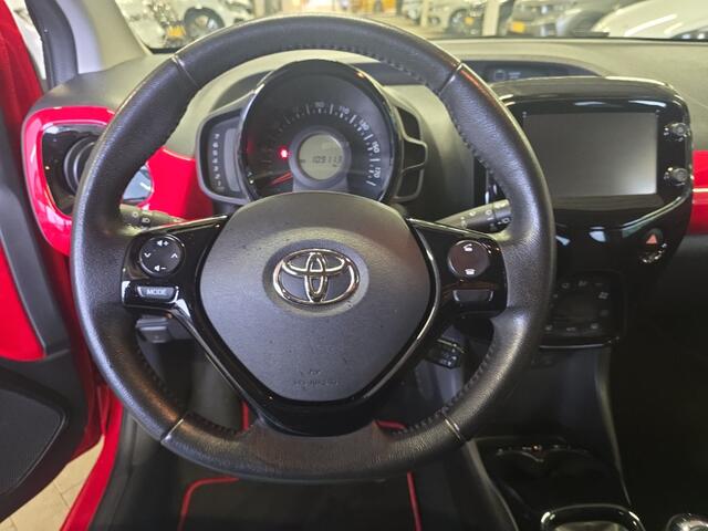 Toyota AYGO 1.0 VVT-i x-Joy! 1e Eig! Camera! Clima! Half Leder! VERWACHT!!