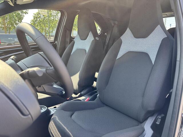 Toyota AYGO X Hybrid 115 play | All-in prijs | Apple/Android | Camera |