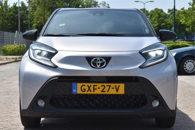 Toyota AYGO X 1.0 VVT-i S-CVT JBL Bi-Tone Jasmine SIlver | NL-Auto | Camera | Keyless | Carplay | Nav | DAB | Adapt.CC | Full LED | Fab.garantie