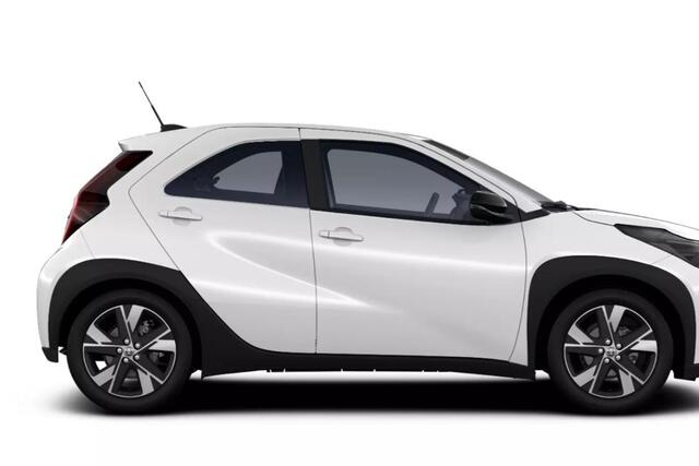 Toyota AYGO X Hybrid 115 Play , 17" lichtmetalen velgen, Nieuw en snel leverbaar (augustus 2026) met ¤1.500 inruilpremie