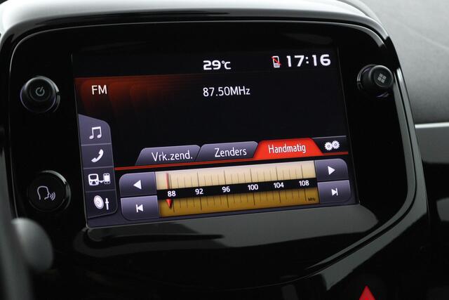 Toyota AYGO 1.0 VVT-i X-JBL 5drs | Climate control | Apple car play-android auto |