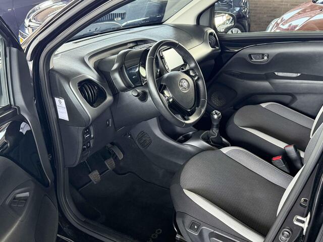 Toyota AYGO 1.0 VVT-i x-joy Climate-control | Carplay | Camera | Cruise | stoelverwarming.