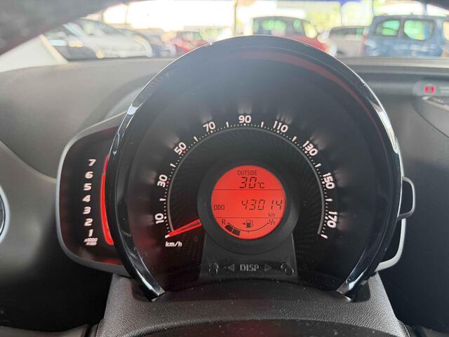 Toyota AYGO 1.0 VVT-i x-joy Climate-control | Carplay | Camera | Cruise | stoelverwarming.