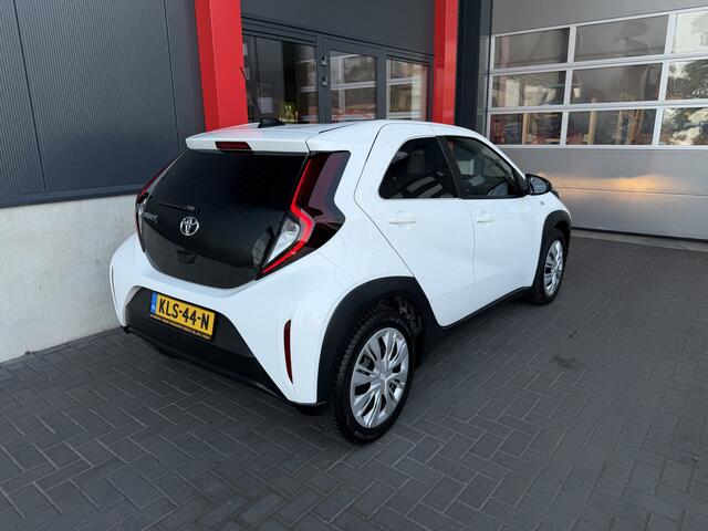 Toyota AYGO X 1.0 VVT-i S-CVT Play