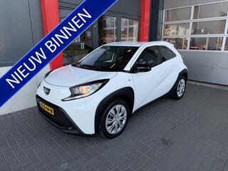 toyota-aygo-x-1.0-vvt-i-s-cvt-play